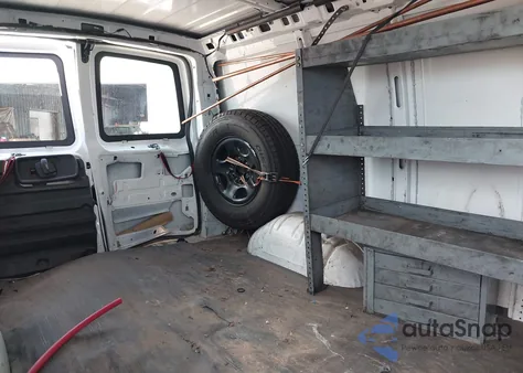 2006 Chevrolet Express Work Van z USA, uszkodzony, nr VIN 1GCFG15X561230038